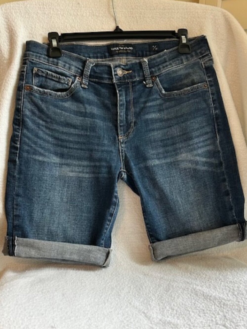 Lucky Brand The Bermuda Cuffed Denim Shorts-Dark Wash Finished Hem Size 4/27